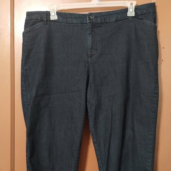 St Johns Bay Women's Capri Crop Pant PLUS Size 20W BLUE DENIM Stretch Casual - Picture 1 of 4